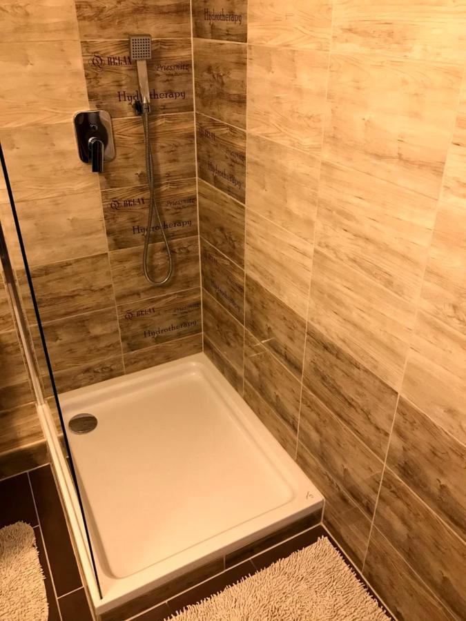 Apartamento Dany Rose Apartman Eger Exterior foto